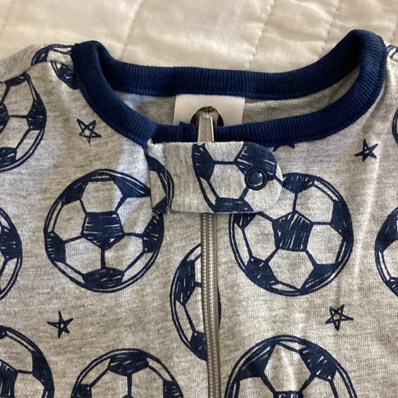 LOT - 4 PACK GERBER 100% COTTON BABY BOY SPORTS ONESIES NEW WITH TAGS 6-9 MONTHS - Picture 4 of 10